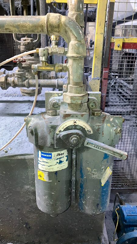 Vokes Guildford Duplex Fuel Filter Changeover Valve Vokes duplex fuel filter with changeover valve and original Vokes Guildford label